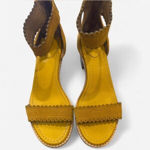 Frye Yellow Scalloped Women's Sandals